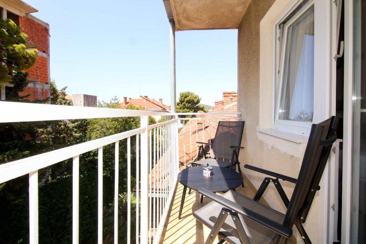 Apartments Dado - Housity
