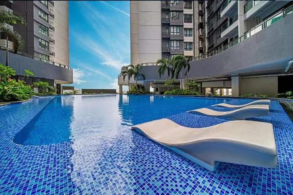 Suitetrails - R&F 2Bedrooms 2Bath Seaview And Poolview Summer Enterprise