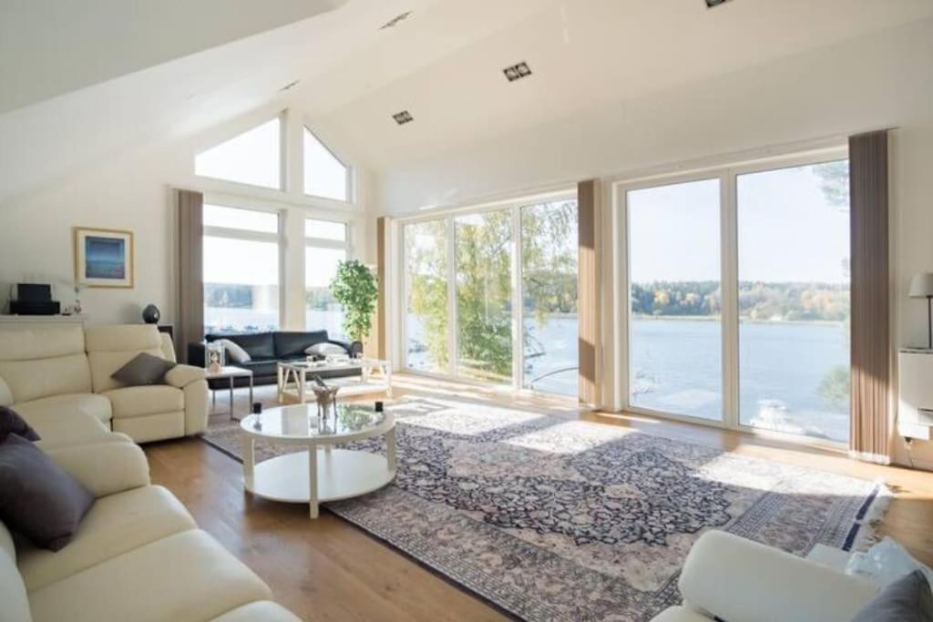 Exclusive House in Steninge Marina , Märsta - Housity