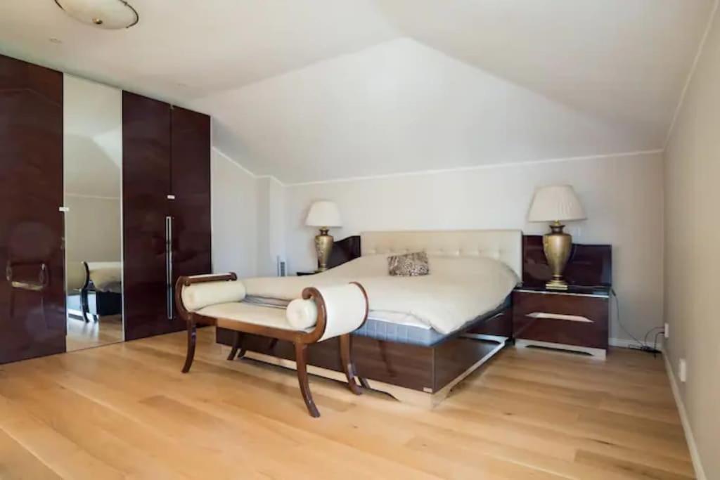 Exclusive House in Steninge Marina , Märsta - Housity