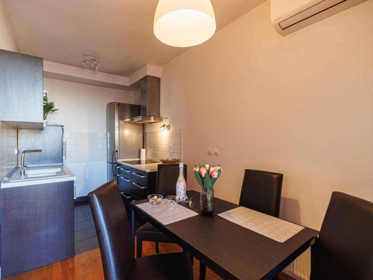 Flexible SelfCheckIns 29 - Zagreb - Garage - Loggia - New - Apartments Repinc - Housity