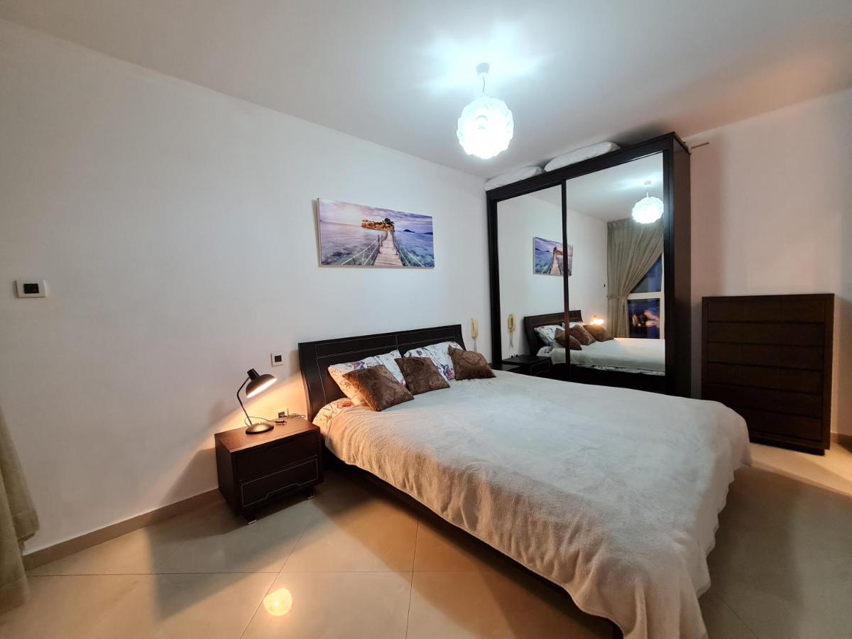 Sweet Apartment With Balcony In Luxury Complex - Housity