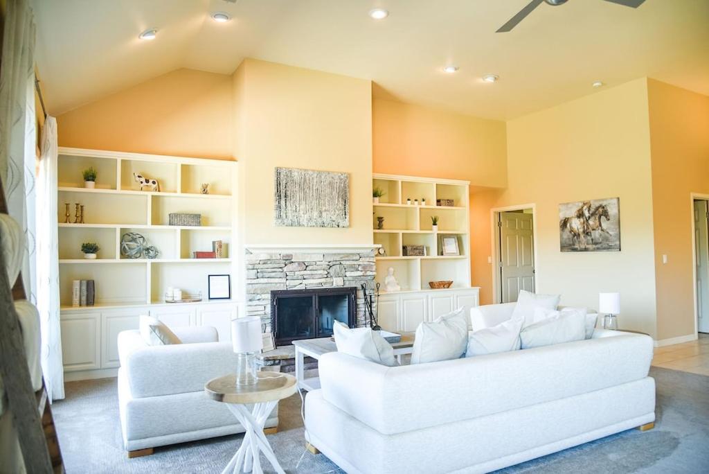 Sierra Ranch - A Yosemite Retreat - Housity