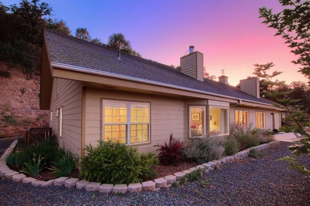 Sierra Ranch - A Yosemite Retreat - Housity