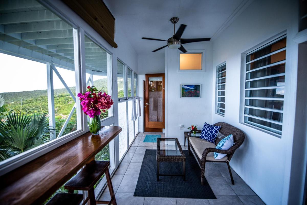 Papaya Suite at Sunset Serenade - Housity