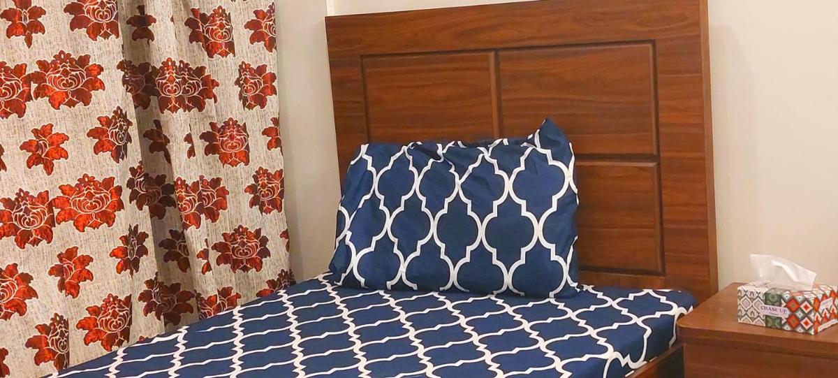 Guest House in Karachi - Housity