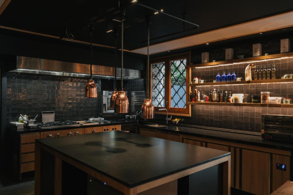 Una cocina o zona de cocina en Primero Primera