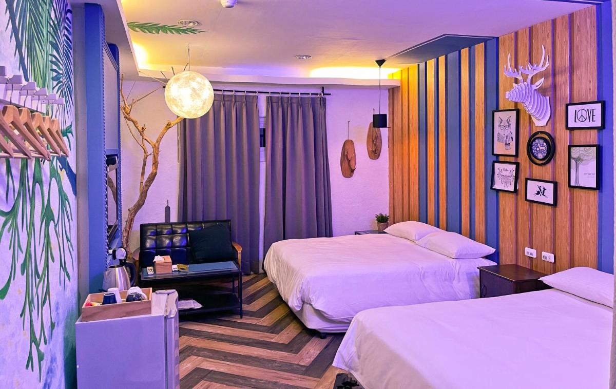 Deer Moon Hostel - Housity