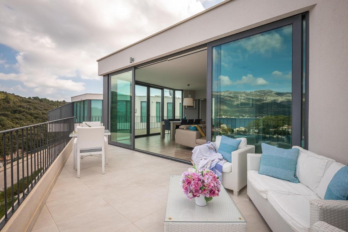 Green Hill Penthouse apartment - Housity