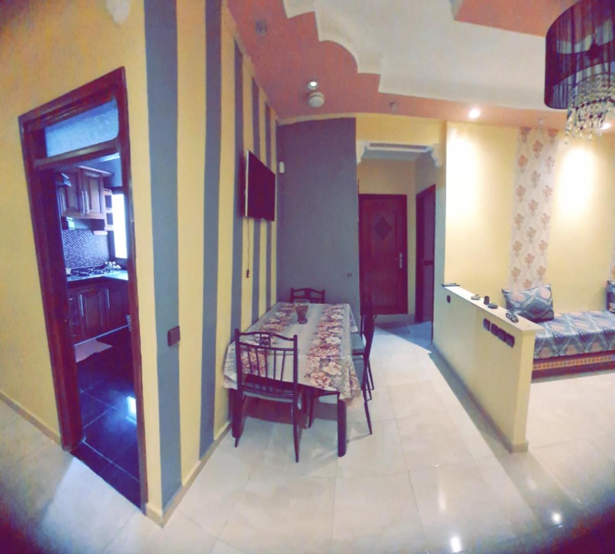 Cosy apartement with Wifi close to city center - Housity