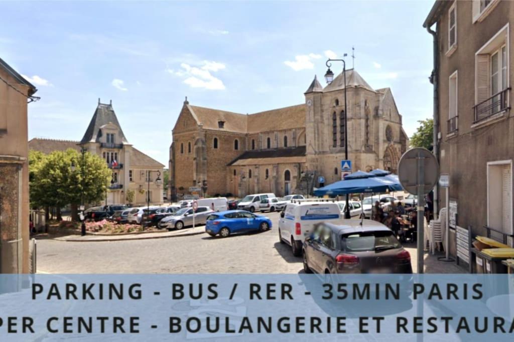50m Basilique et Magnifique Parc de Lormoy - Housity