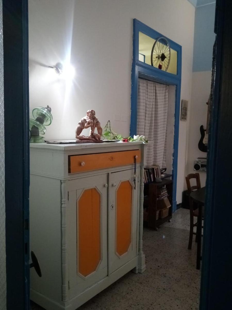 Suitetrails - Ampia stanza con bagno privato, centro Sassari