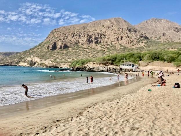 Apartment with sea view near the beach and the village center! - Housity