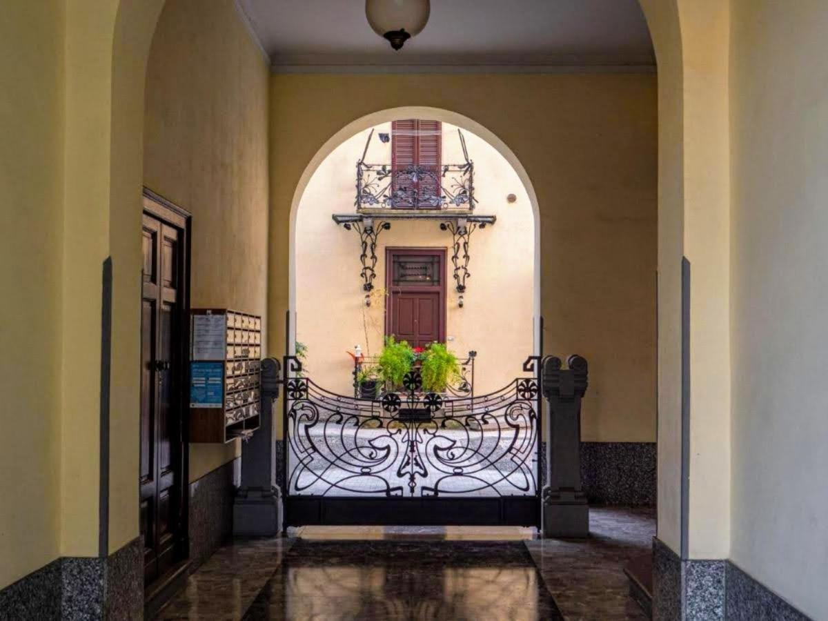 VFH Stylish Boutique Apartment-City Center - Housity