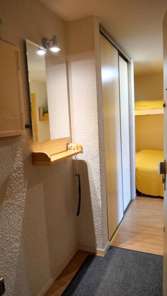 Suitetrails - appartement dans Residence du Roche Mantel -alpes huez face a l'AlpExpress