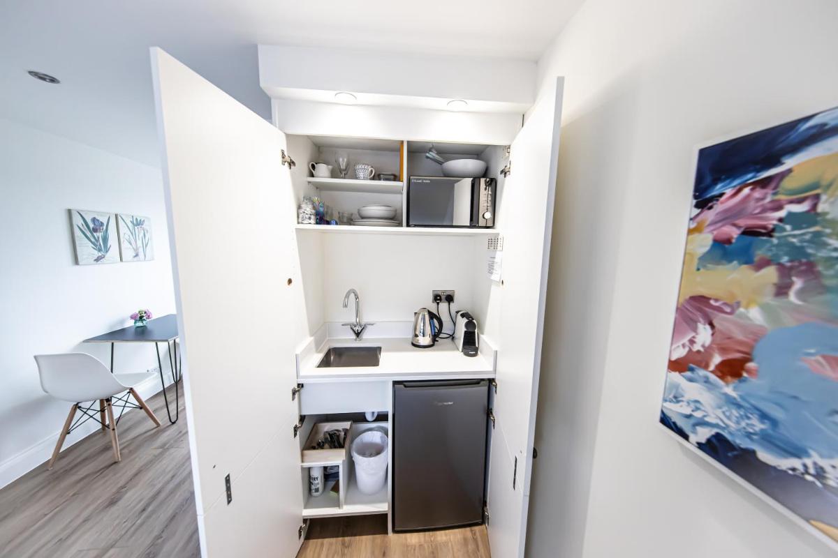 Wimbledon Park Bed & Breakfast - Housity