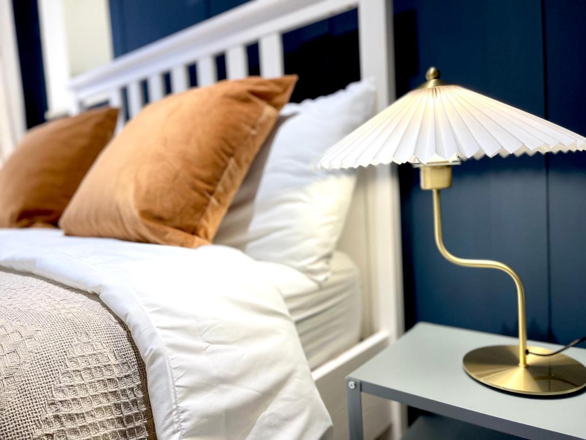 AM Living - Cheltenham Town Centre - St Georges Square - Housity