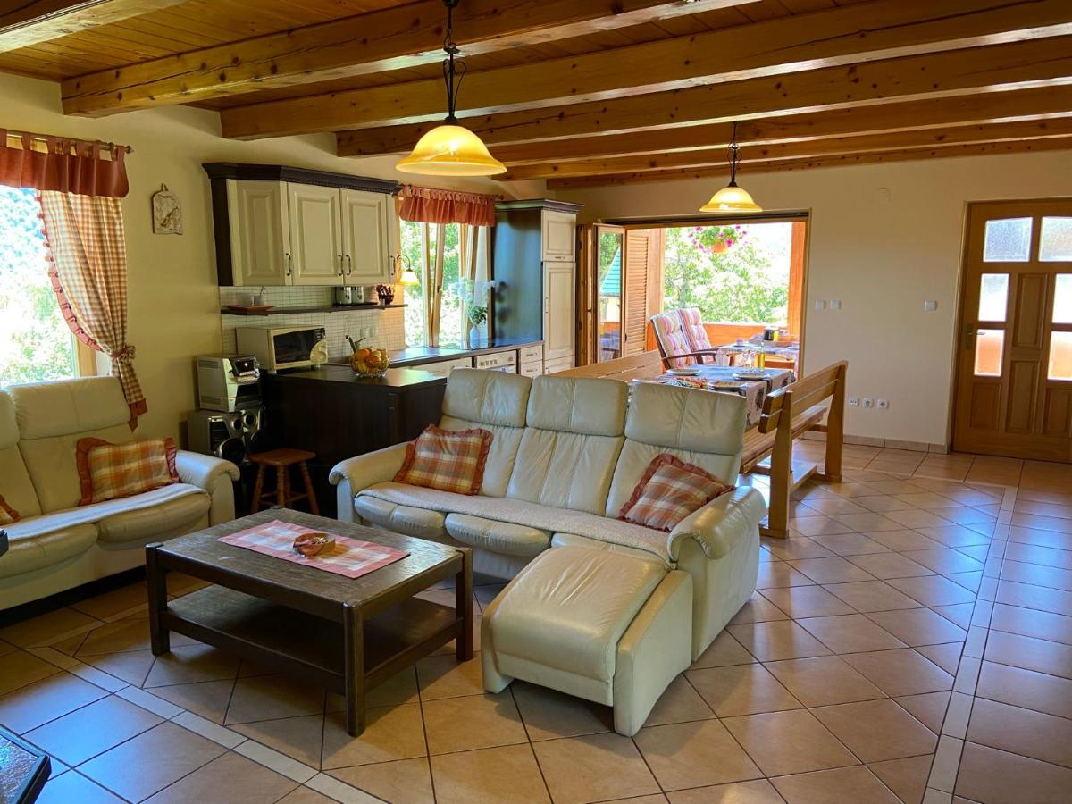 Holiday home Tihovo - Housity