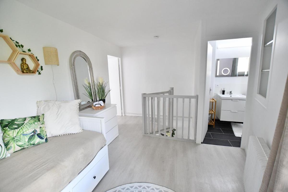 Secret Garden - Duplex Moderne - Jardin - Netflix - - Hizvo
