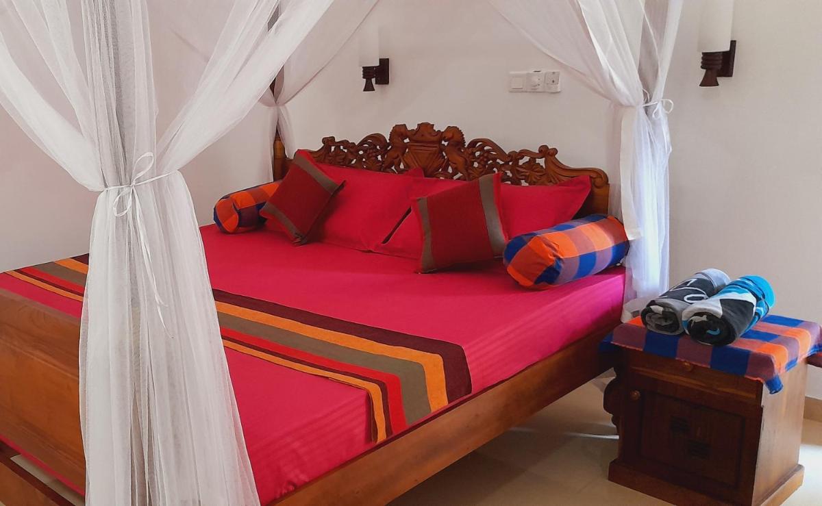 Koggala Lake view P&J Villa - Housity