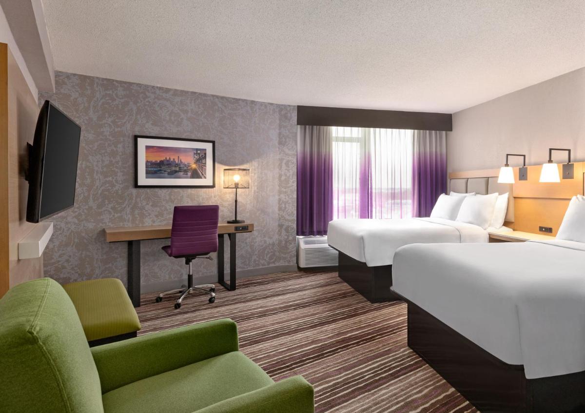 Holiday Inn Philadelphia Arpt-Stadium Area by IHG - Housity