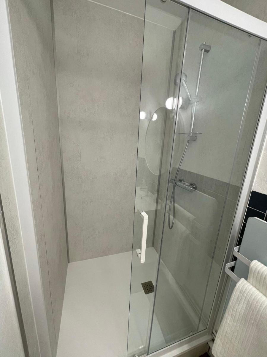 Hyper centre : Appart ancien rénové / tout confort - Housity