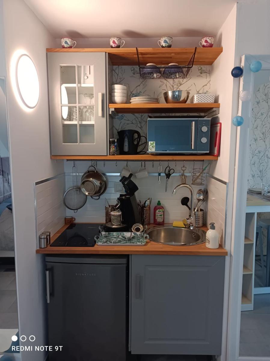 Suitetrails - Très beau studio Climatisation, Trois Etoiles, WiFi, Vélos en option, Parking Privé Jardin