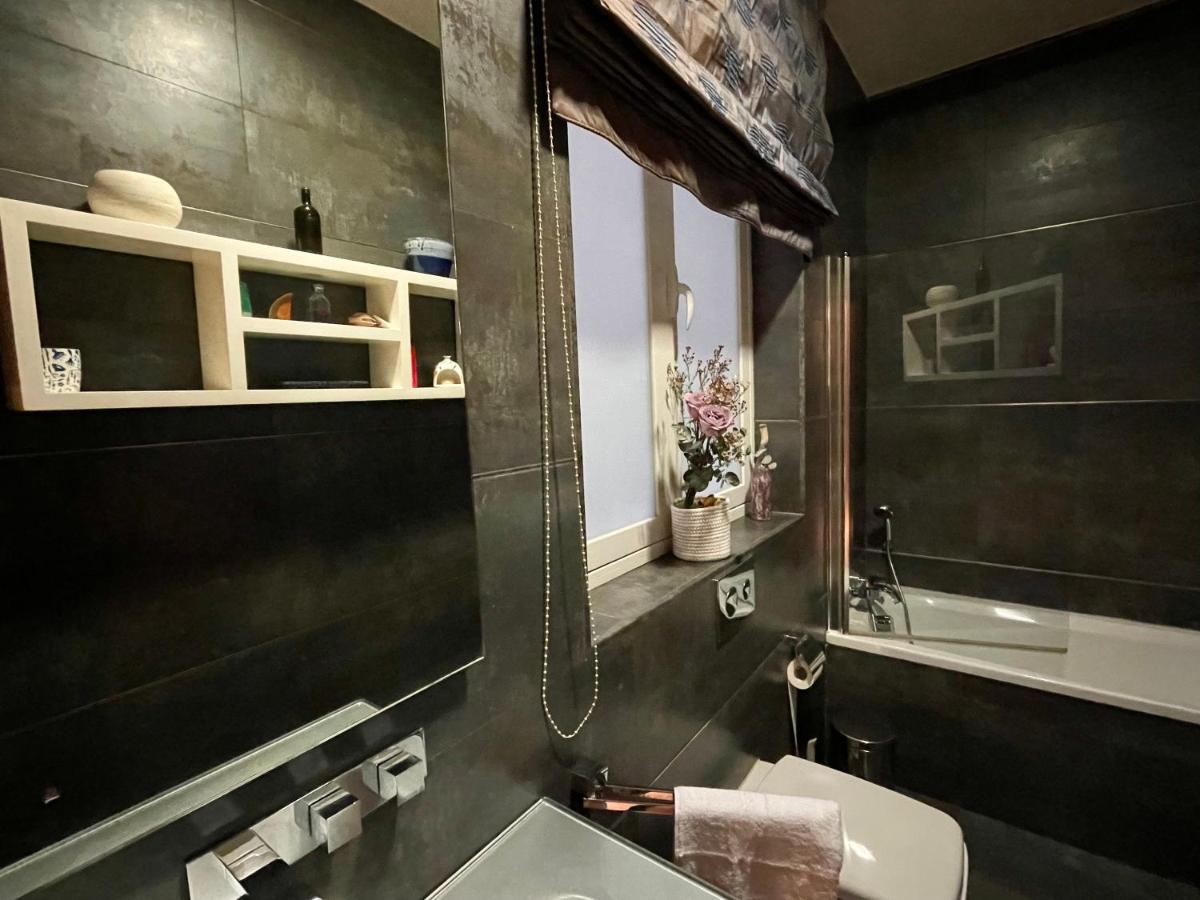 Valletta Collection - Merchant Str Apartment with large yard - Housity