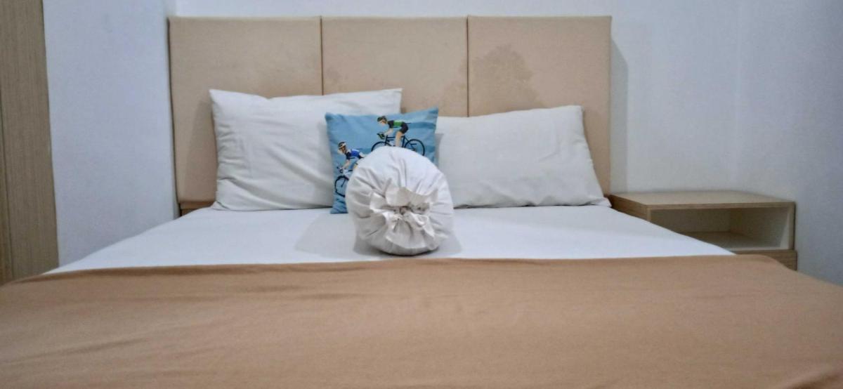 Guest House Pinarak 2 Syariah near GOR Satria Purwokerto Mitra RedDoorz - Housity