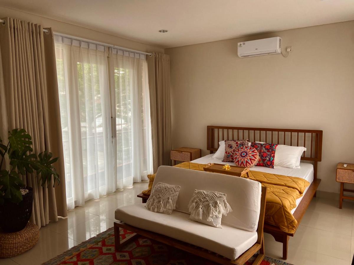 Luxury and Spacious Villa in Sentul - Housity