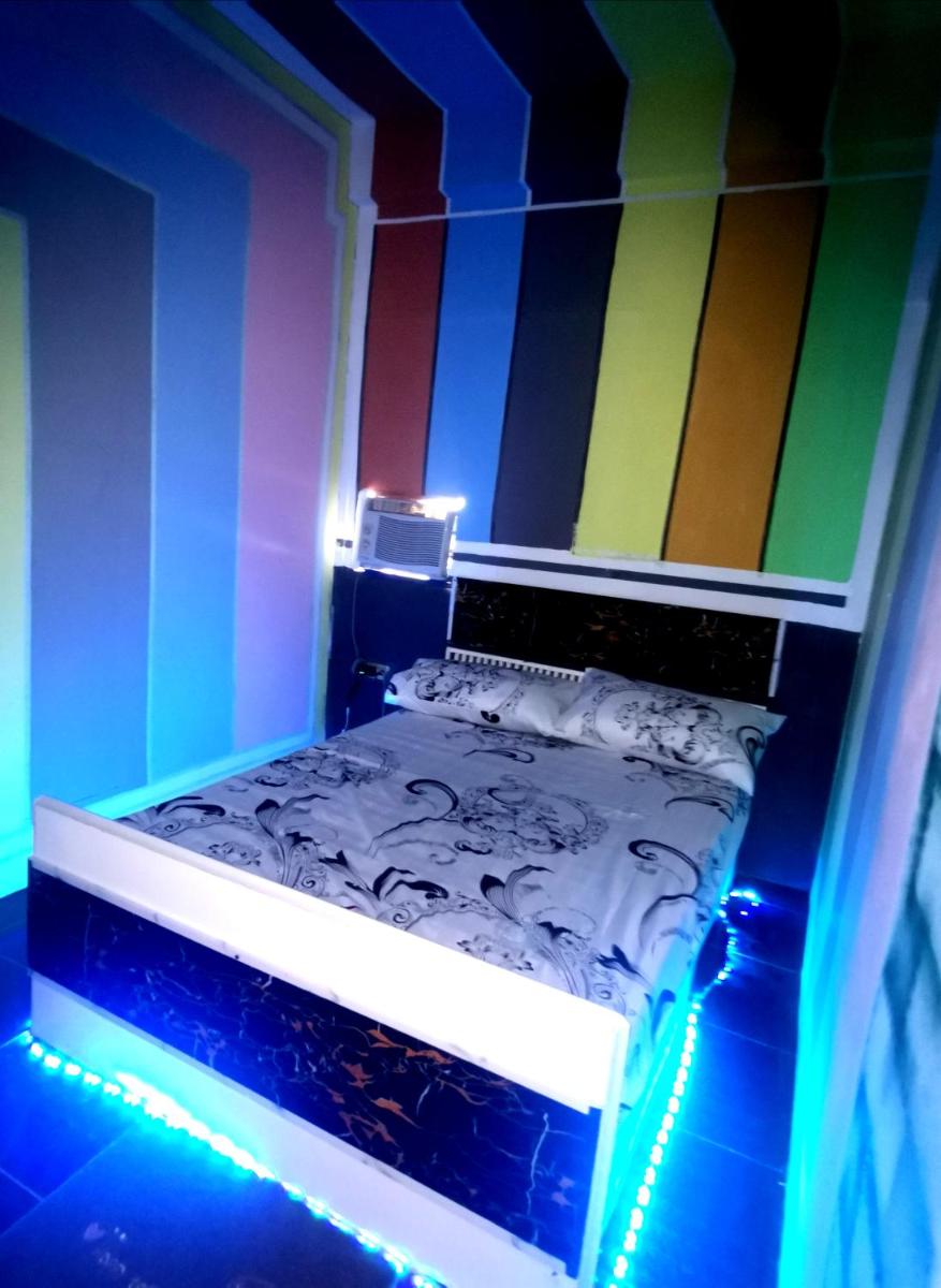 Cabanatuan City PNY TRANSIENT INN 3 - Housity