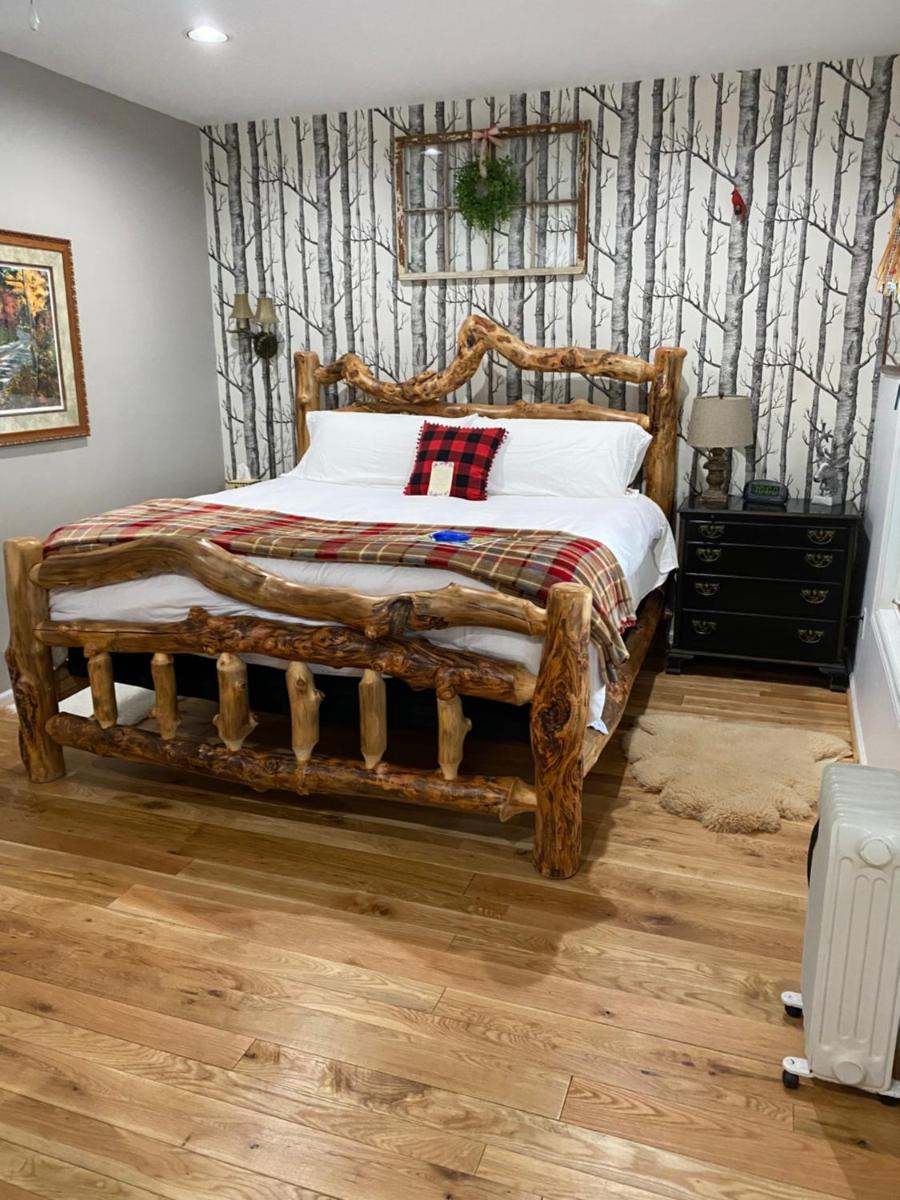 Private King Suite at Hound Ears Club near Boone, Blowing Rock & Banner Elk, NC - Housity