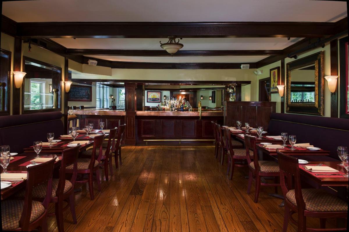 Copper Beech Inn - Housity