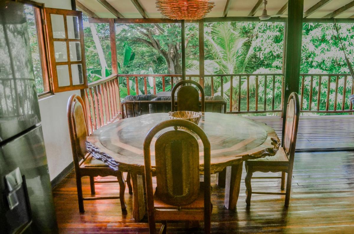 2 Blocks from the Ocean - 10 min walk - Casa Tres Picos - Land of Pura Vida - Housity