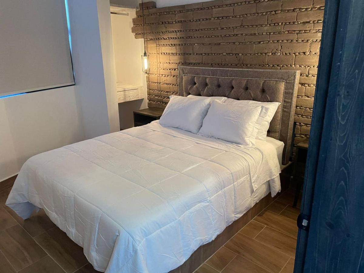 Casa Chica Hotel - Housity