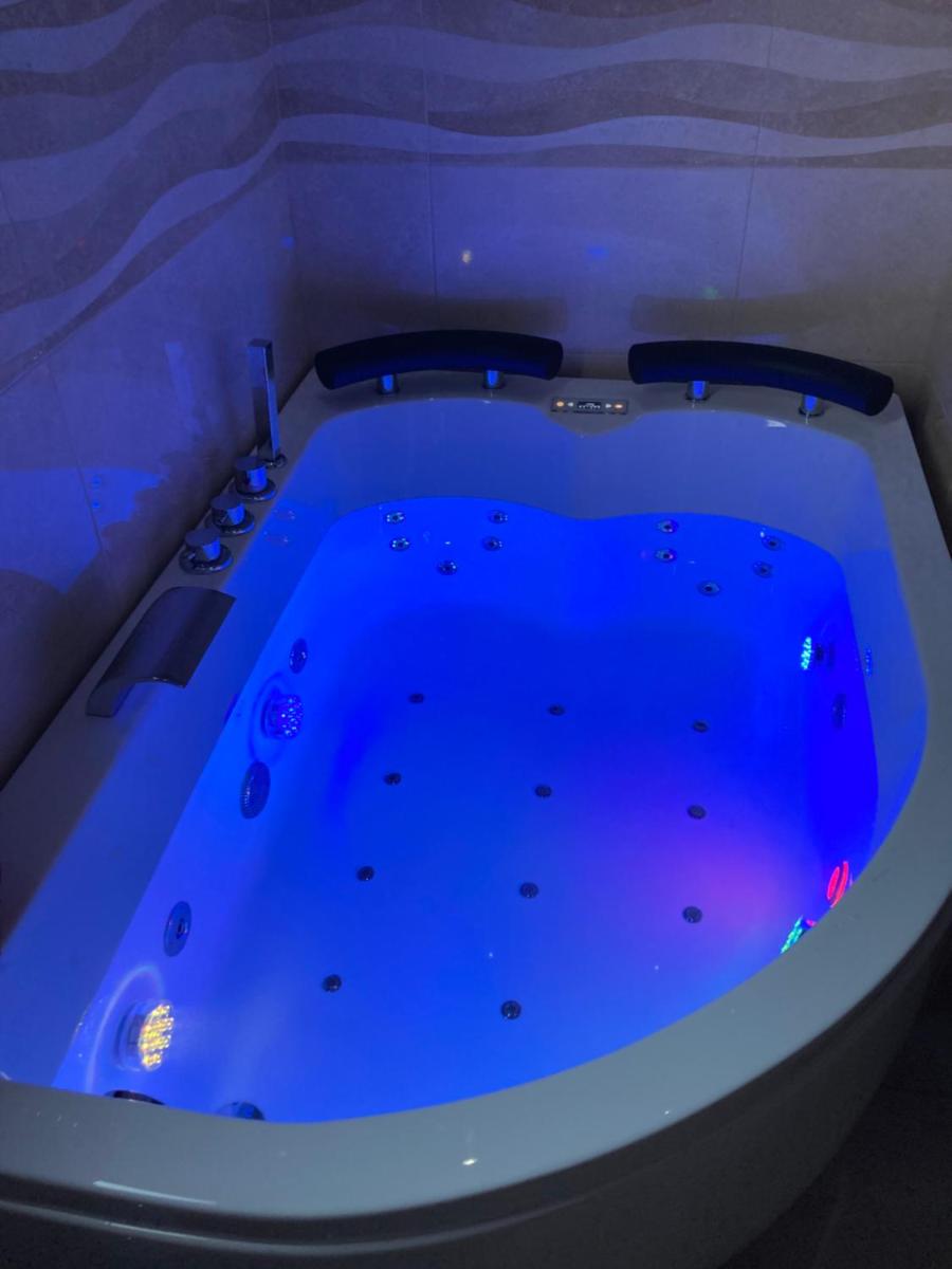 B&B LA REGGIA DI RIHANNA spa - Housity