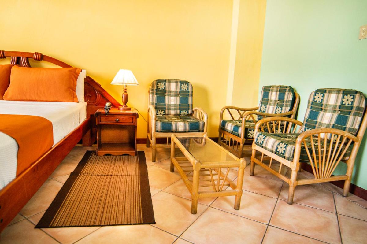 Hotel El Auca - Housity