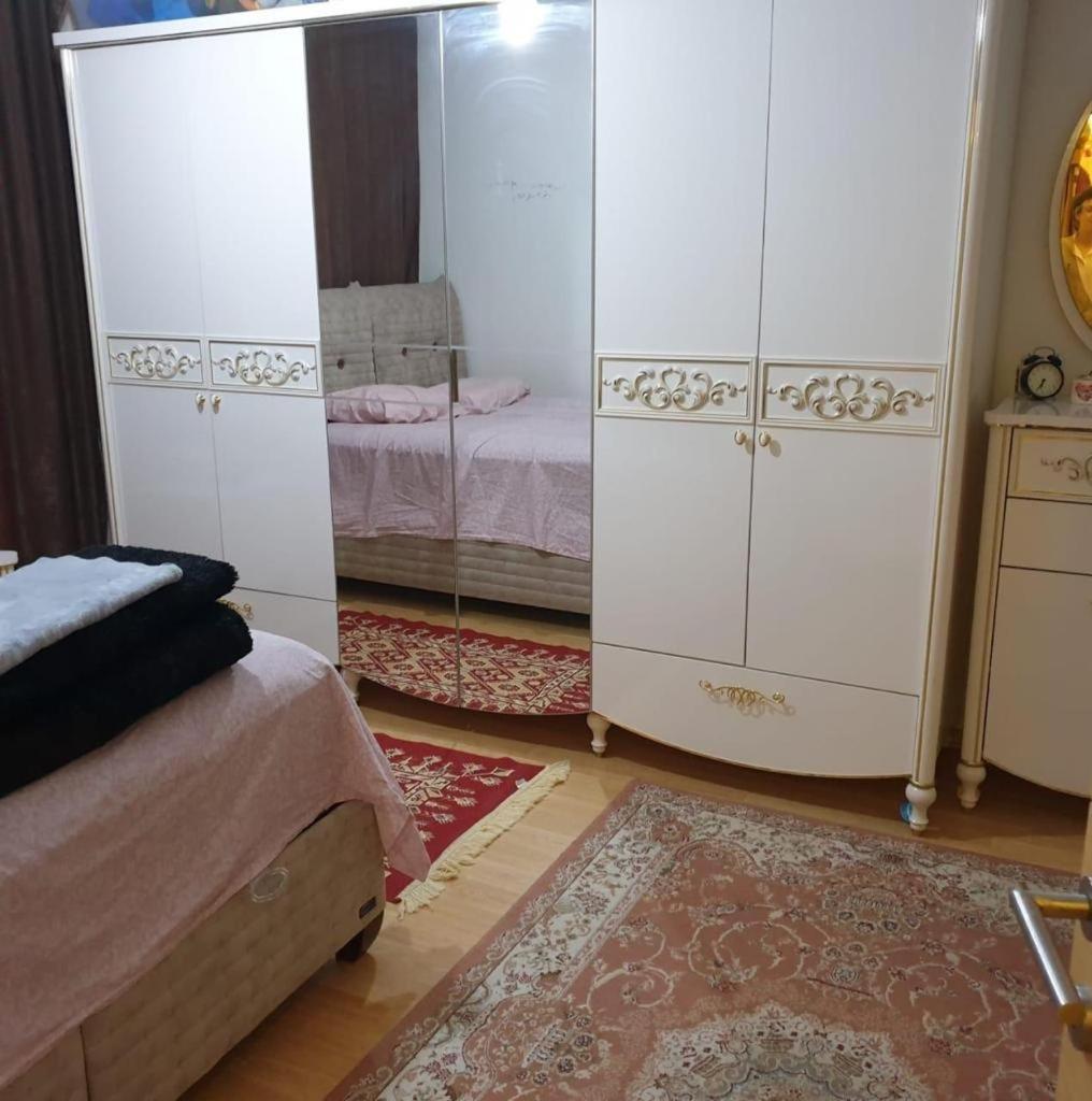 Lovely Large 3 Bedroom Rental Unit in Vadiyaka - Housity