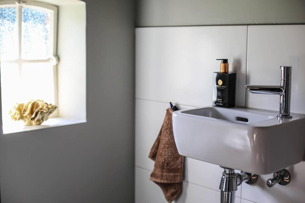 Luxe Koetshuis op eigen eiland in de Achterhoek - Housity
