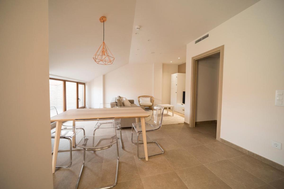 Hostal Martínez - Housity