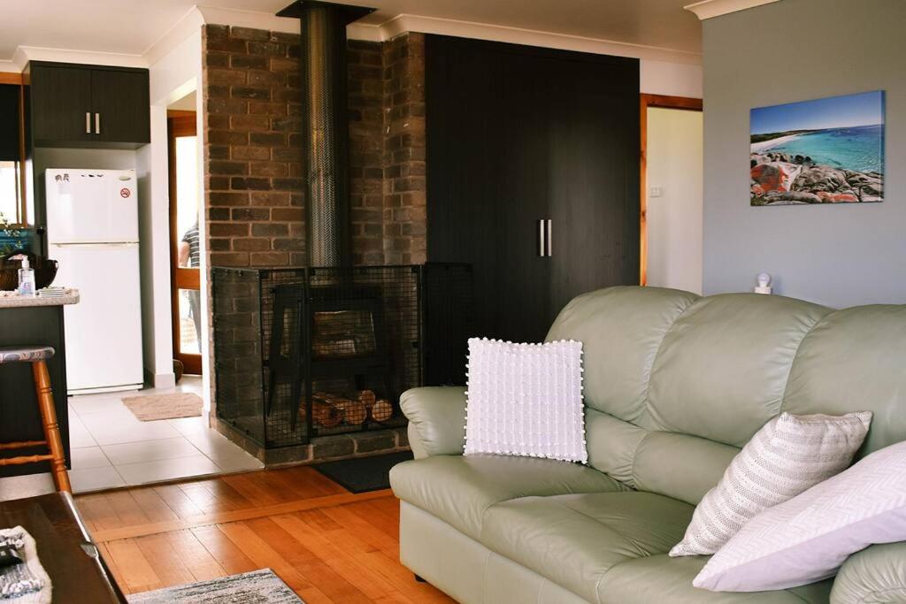 Comfy private child friendly house near the ferry - Housity