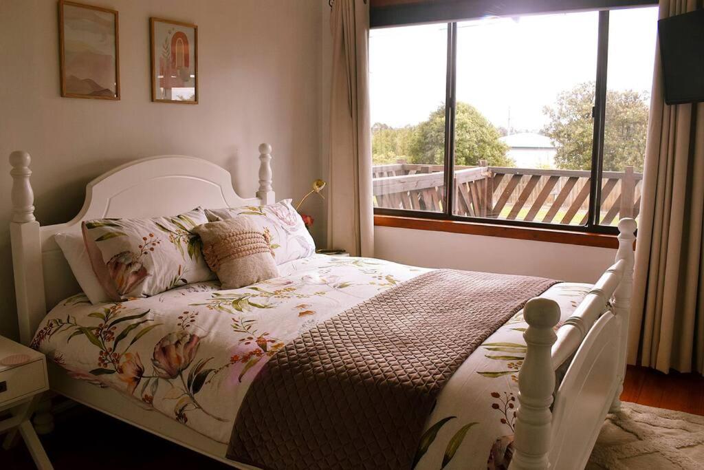 Comfy private child friendly house near the ferry - Housity