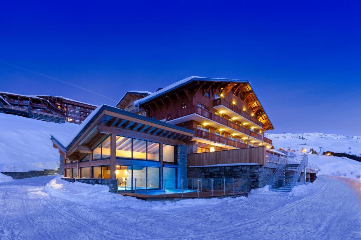 L'établissement Ours Blanc Hotel & Spa en hiver