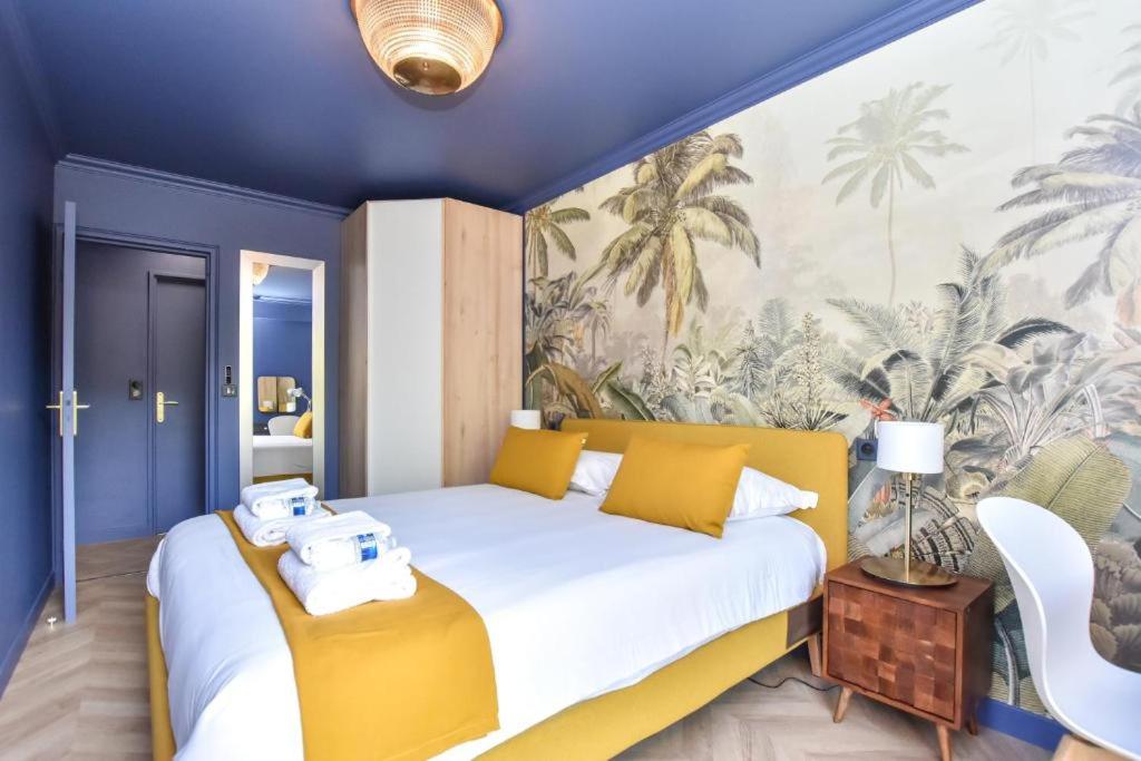Suitetrails - luxury Paris La Vie En Rose jacuzzi terrasse Parking