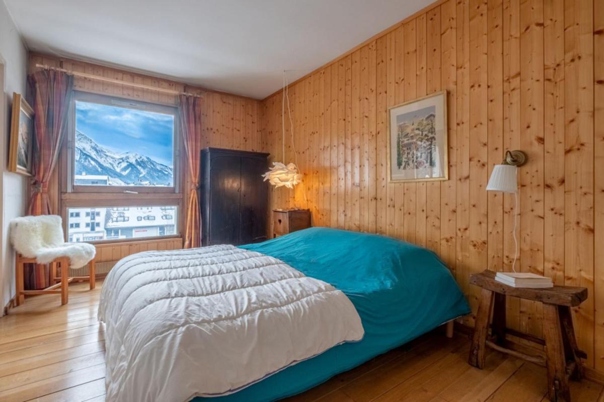 Apartment With Balcony And Mountain View - Housity