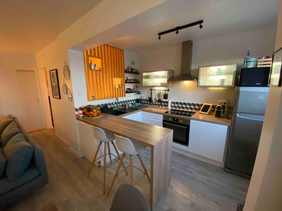 Le petit chez soi d’ailleurs - Housity