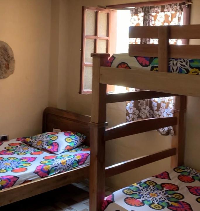 Habitación familiar en camarotes con baño privado - Housity