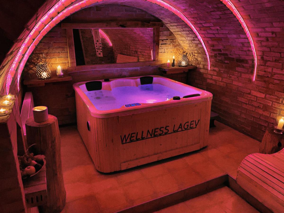 Wellness Holiday House Lagev - Housity