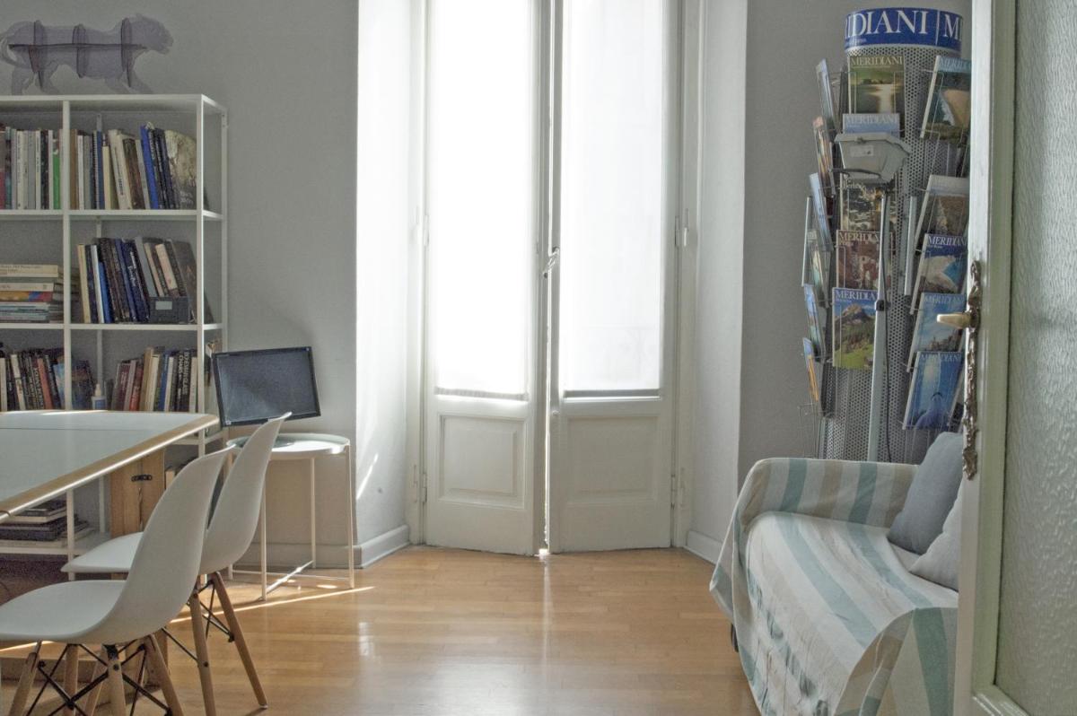 Liberty Two-Room Apartment in Porta Venezia - Housity
