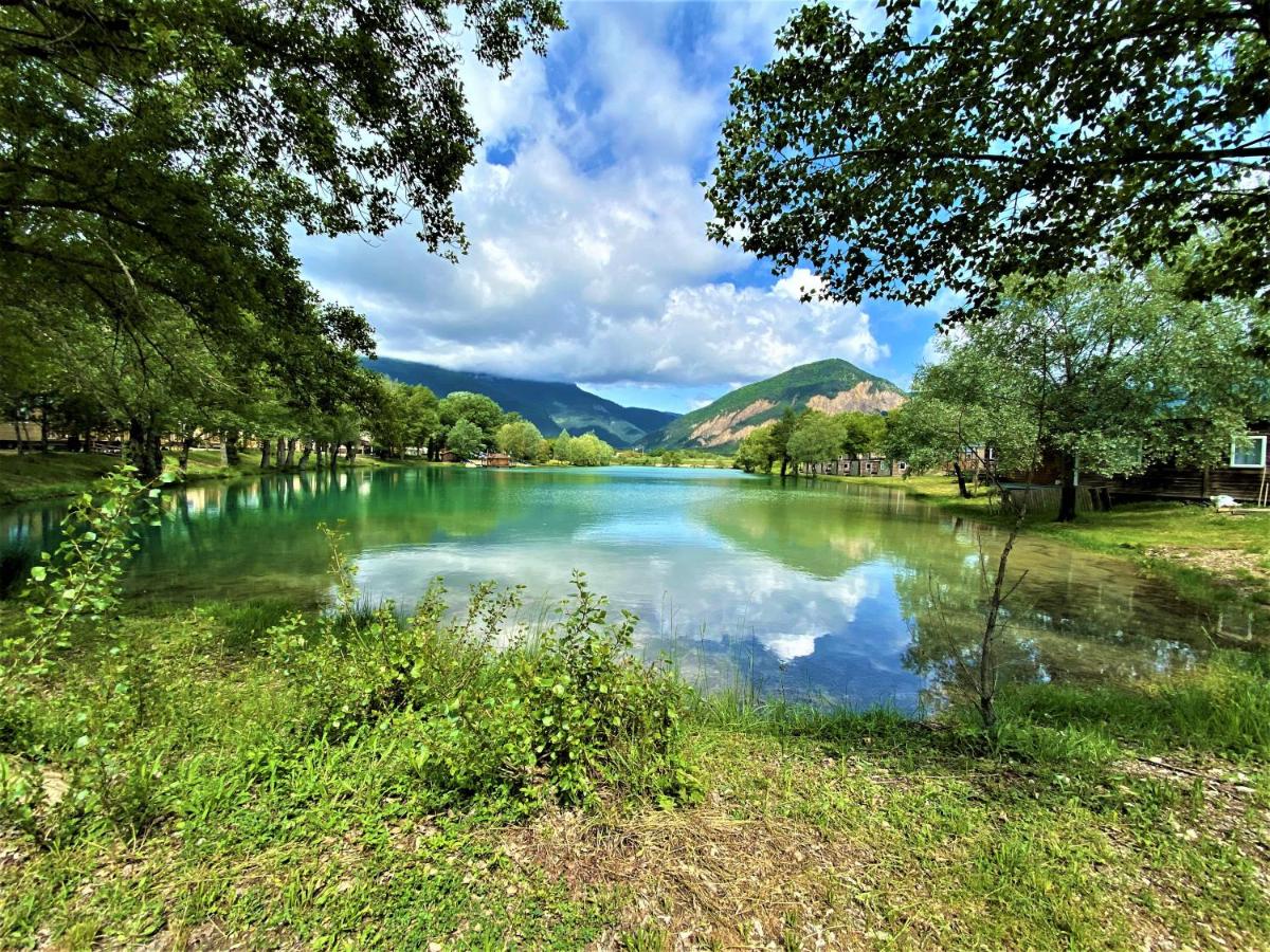 Camping Le Lac Bleu - Housity